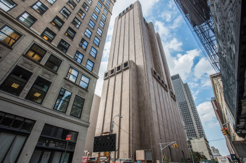 Небоскрёб, в котором нет ни одного окна Небоскрёб, в котором нет ни одного окна