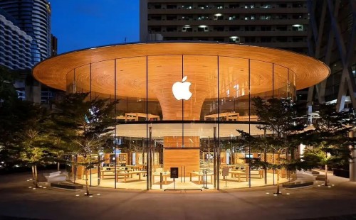 Архитектура брутализма в салонах Apple Store